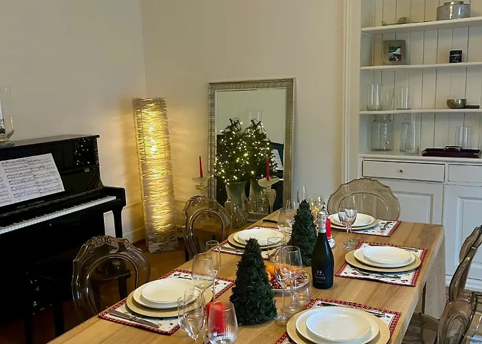 Historic Charm In モントルー